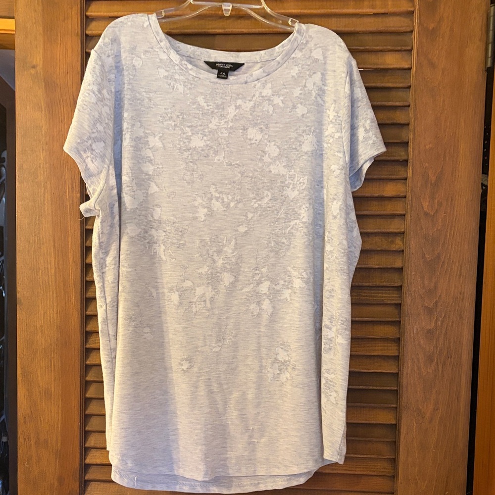 Simply Vera Vera Wang Floral Light Gray Tee